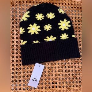 Yellow daisy beanie. Brand new. NWT.